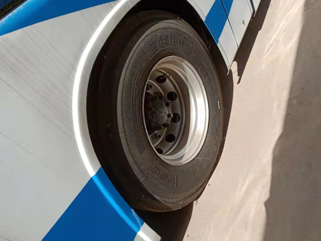 Yutong Bus Diesel 2nd Hand ZK6127 Kinglong Bus 55 Kursi Bus Pelatih Digunakan Mesin Belakang