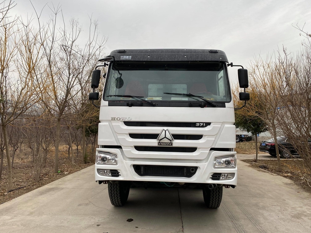 Bekas Sinotruk Howo 317Hp Euro 2 Manual 4X2 6X4 8X4 Truk Traktor Kepala Diesel
