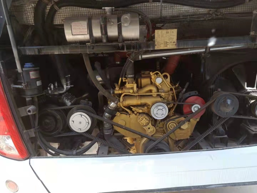 Bus Pelatih Bekas Merek Kinglong 51 Kursi LHD Mesin Belakang EURO III