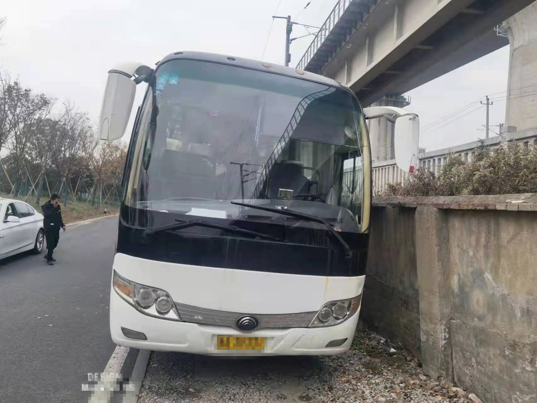 51 Kursi Bekas Yutong ZK6110 Bus Bekas Coach Bus 2010 Tahun Kemudi Mesin Diesel RHD