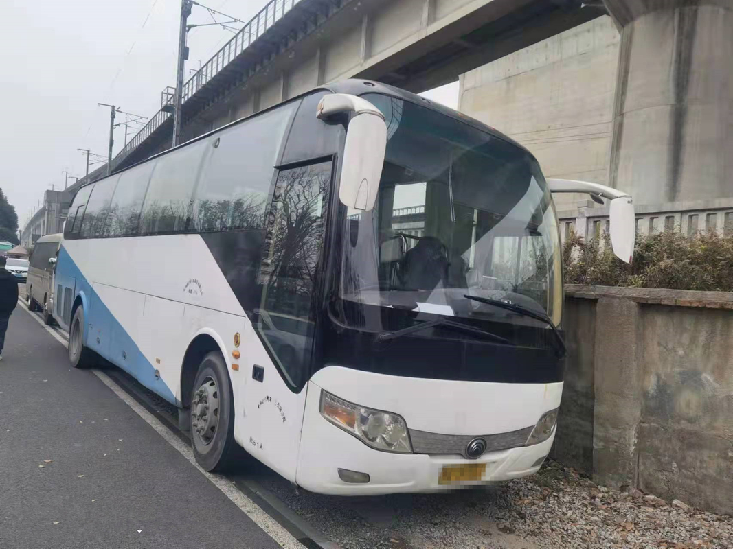 51 Kursi Bekas Yutong ZK6110 Bus Bekas Coach Bus 2010 Tahun Kemudi Mesin Diesel RHD
