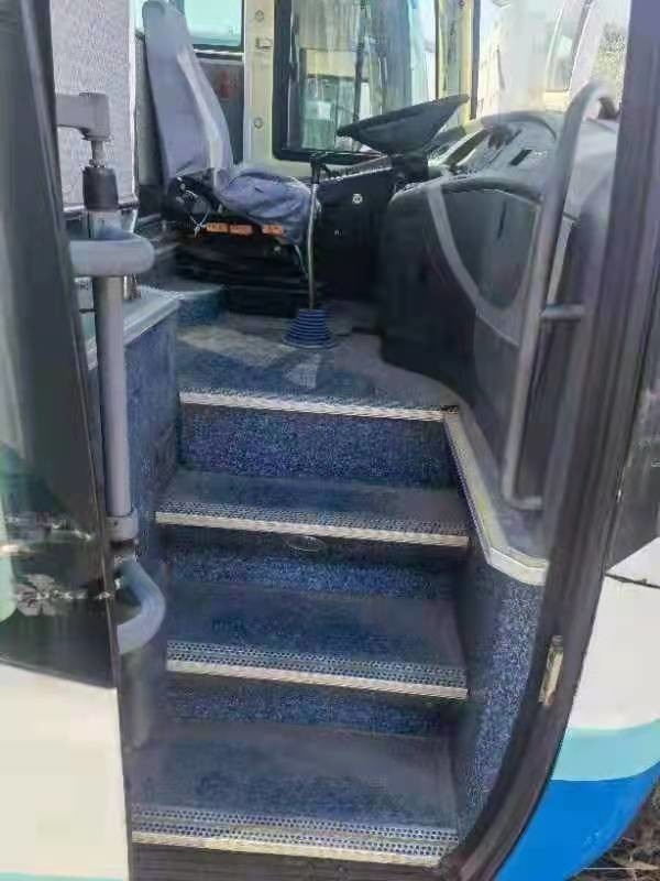 Tahun 2012 67 Kursi Bus Yutong Bekas ZK6127 Bus Bekas Bus Pelatih Mesin Diesel LHD Dalam Kondisi Baik