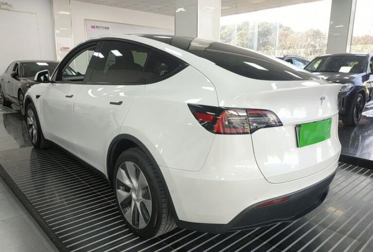 Mobil Listrik Dengan Mobil Listrik Kecepatan Rendah Dilengkapi Dengan Motor 72V 3.5KW