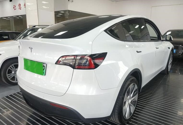 Mobil Listrik Dengan Mobil Listrik Kecepatan Rendah Dilengkapi Dengan Motor 72V 3.5KW