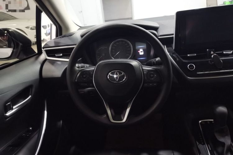 Kendaraan Elektik Mobil Corolla Bekas Dengan Corolla 2021 1.2T S-CVT Pioneer 5 Kursi Warna Putih