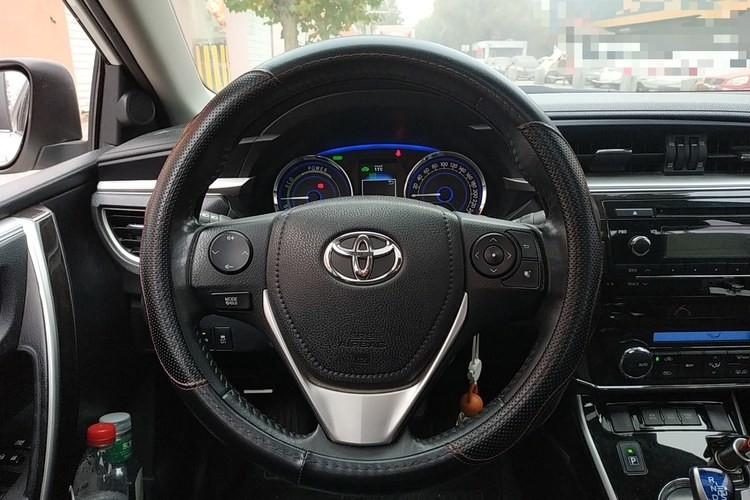 Mobil Corolla Bekas Mobil Listrik Kecepatan Tinggi Dengan Corolla 2021 1.2T S-CVT Pioneer 5 Kursi Warna Putih 4 Pintu Mobil Sedan