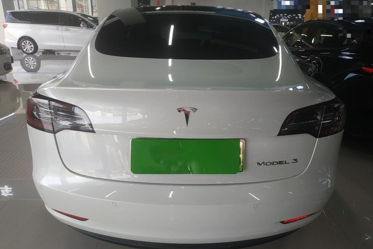 Kendaraan Energi Baru Bekas Terbaik Cina Dengan 5 Kursi Dan 5 Pintu
