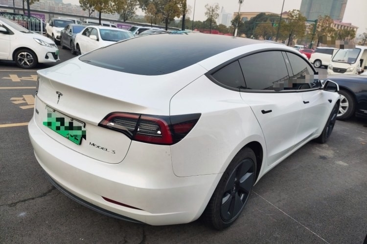 Energi Baru Mobil Kendaraan Listrik Sedan 4 Roda Kecepatan Tinggi 5 Kursi 4 Pintu