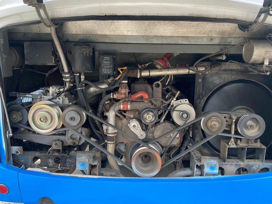 Bus Pelatih Mewah EQ6113 Dongfeng Merek China Bus Pelatih 47 Kursi Bus Kota Digunakan
