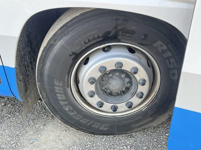 2 Axis Digunakan Penumpang Yutong Bus Luxury 33 Kursi Mesin Dua Pintu Airbag