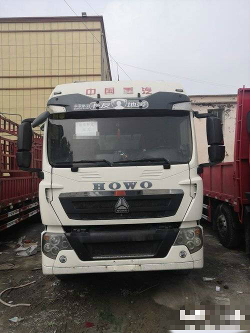 Howo Cargo Digunakan Dump Truck 6*2 Warehouse Grid Type 420hp LHD
