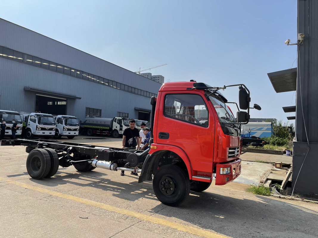 DF 4 * 4 Chassis 3.2 T Bekas Truk Traktor Bekas 140hp Sasis Penggerak Empat Roda