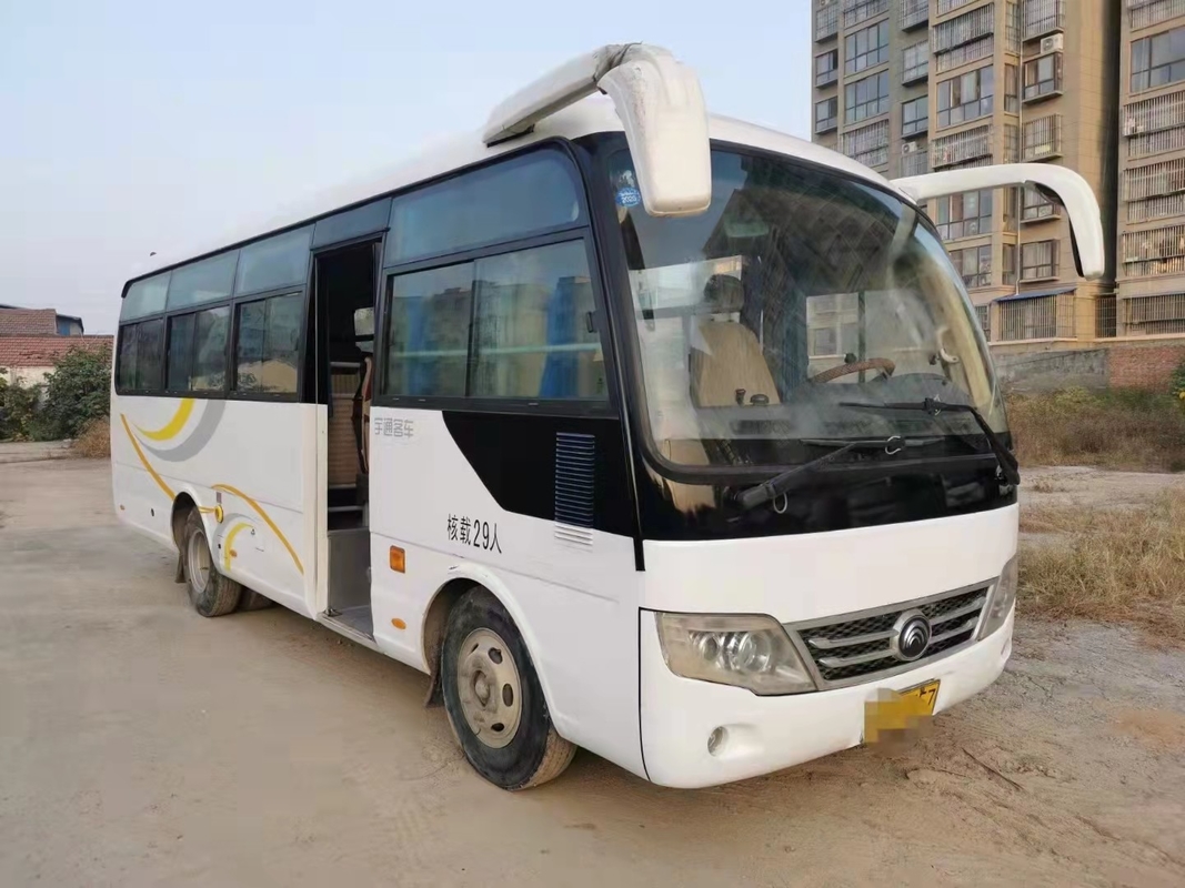 Drive Tangan Kiri Bekas Bus Kota Mewah Yutong Bahan Bakar Diesel 30 Kursi Mesin Depan
