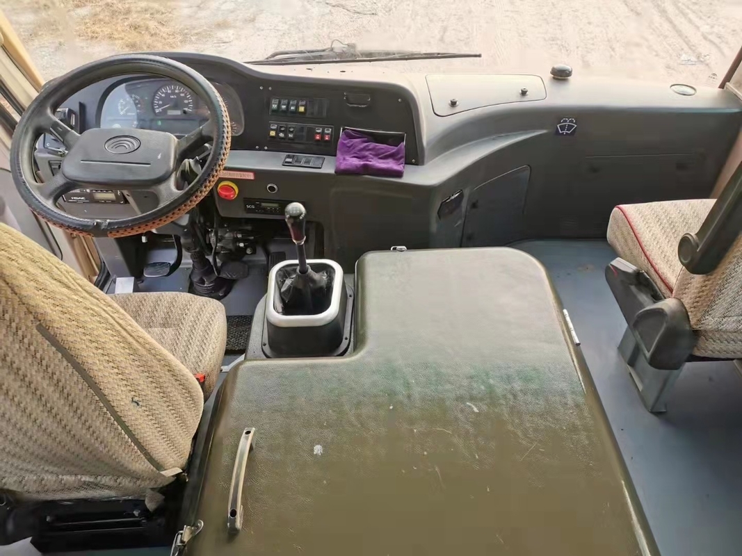 Drive Tangan Kiri Bekas Bus Kota Mewah Yutong Bahan Bakar Diesel 30 Kursi Mesin Depan