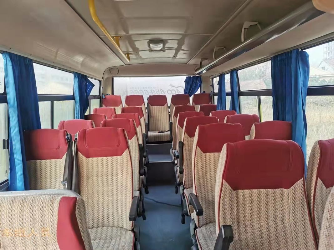 Drive Tangan Kiri Bekas Bus Kota Mewah Yutong Bahan Bakar Diesel 30 Kursi Mesin Depan