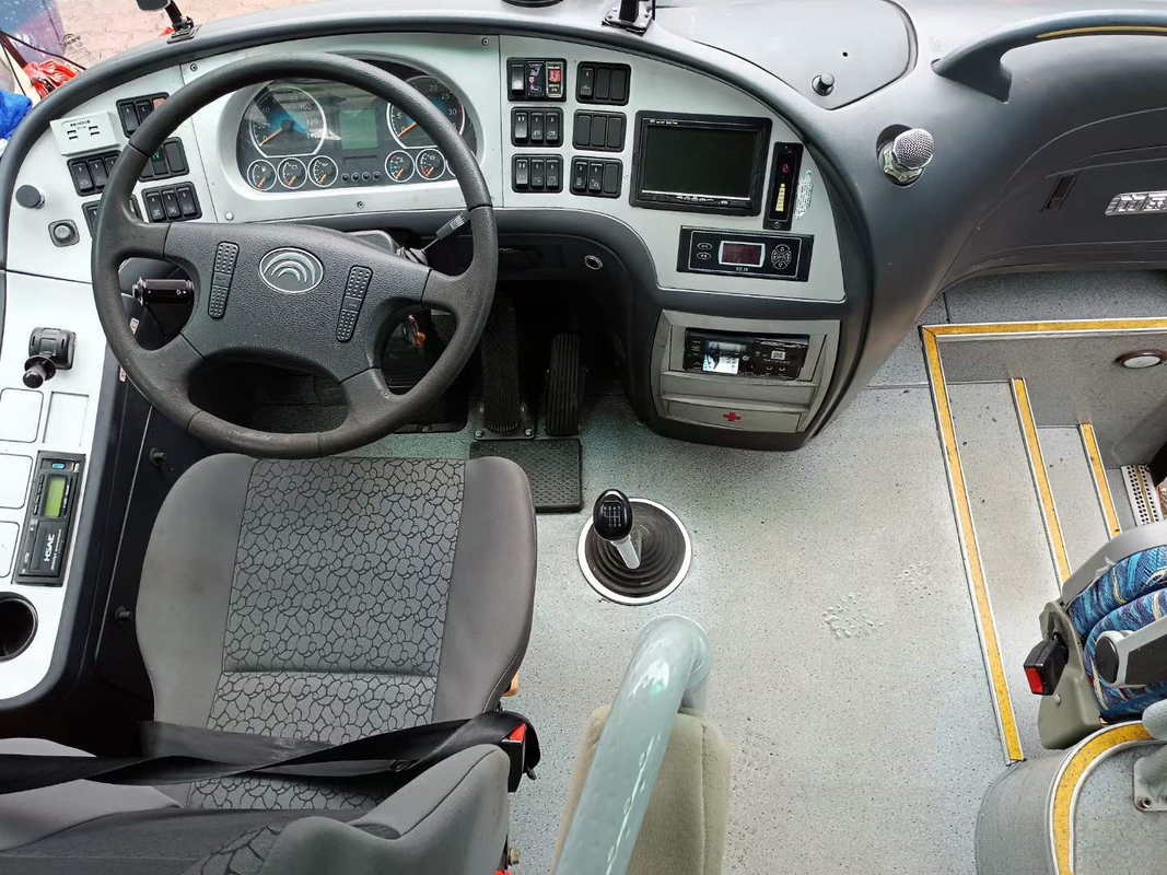 Kendaraan Angkutan Umum Bekas Bus Wisata LHD Diesel Bekas Bus Bus Antar Kota Penumpang Bekas