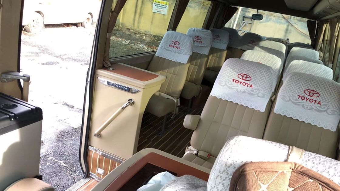 Bus Coaster Bekas Toyota 30 Bahan Bakar Bensin Bekas Mini Bus 3RZ Bus Mesin Depan