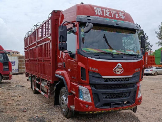 Pelat Kolom 10 Ton 26 Kaki Truk Kargo Bekas Untuk Bisnis Transportasi Dalam Kondisi Baik
