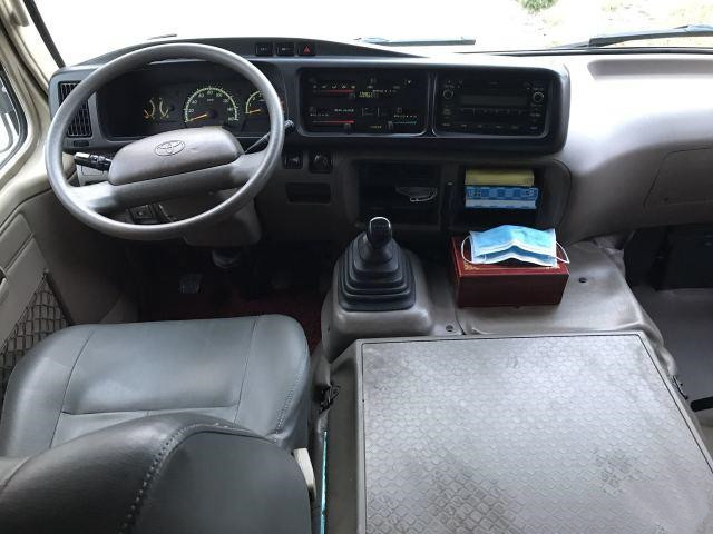 Bus Bensin 3TR Toyota Coaster Bus Bekas Bekas Menggunakan 23 Kursi Mini Bus di Tahun 2013 Penggunaan