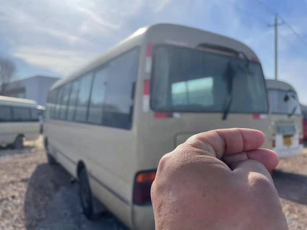 Jepang Toyota Coaster Bus Bensin Mini Bus Digunakan Untuk Afrika Barat 23-30 kursi