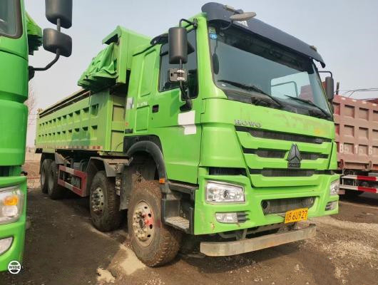 Truk Dump Mitsubishi Fuso Bekas 8 * 4 Dengan Mesin 371hp Beban 40ton Dijual