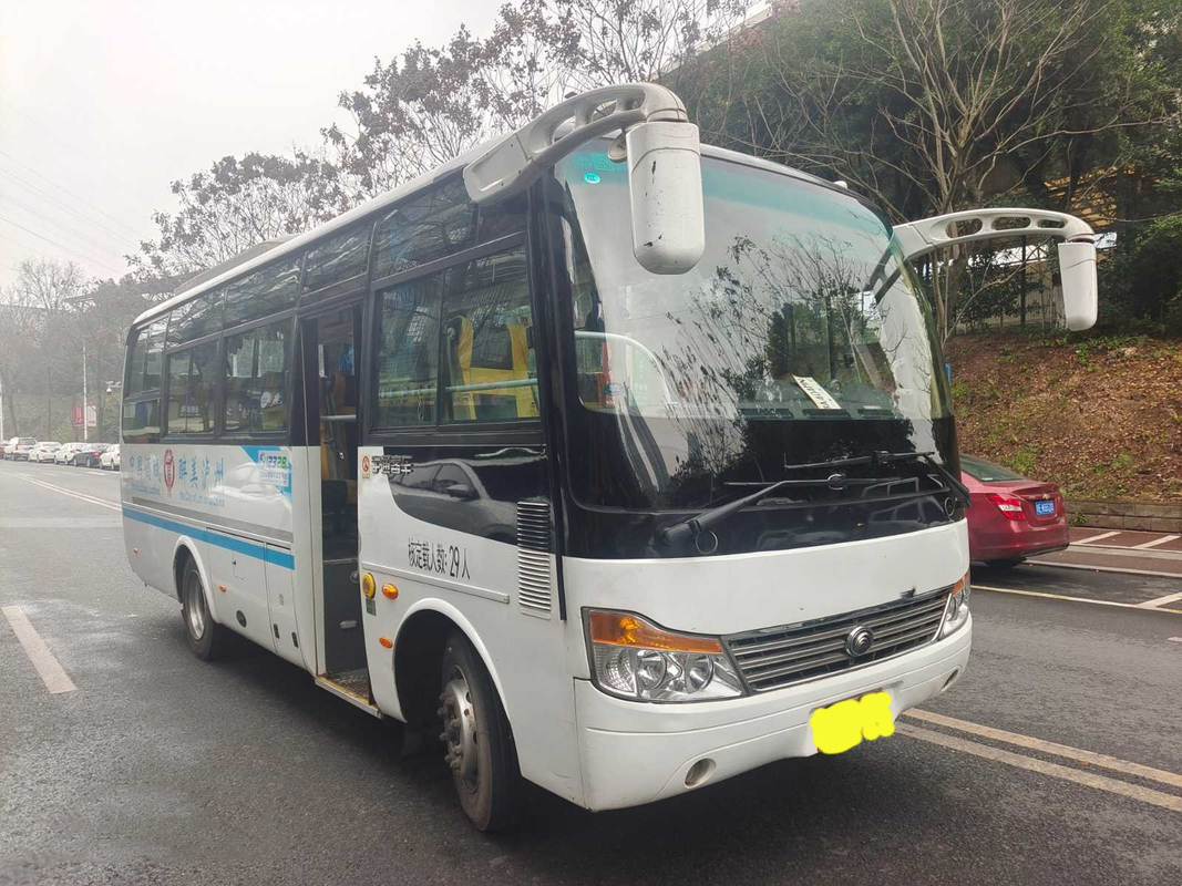 Merek Yutong Bekas ZK6761 Tahun 2017 Bus Umum LHD Diesel Putih Bekas Digunakan Mesin Yuchai EURO V 29 Kursi Bus