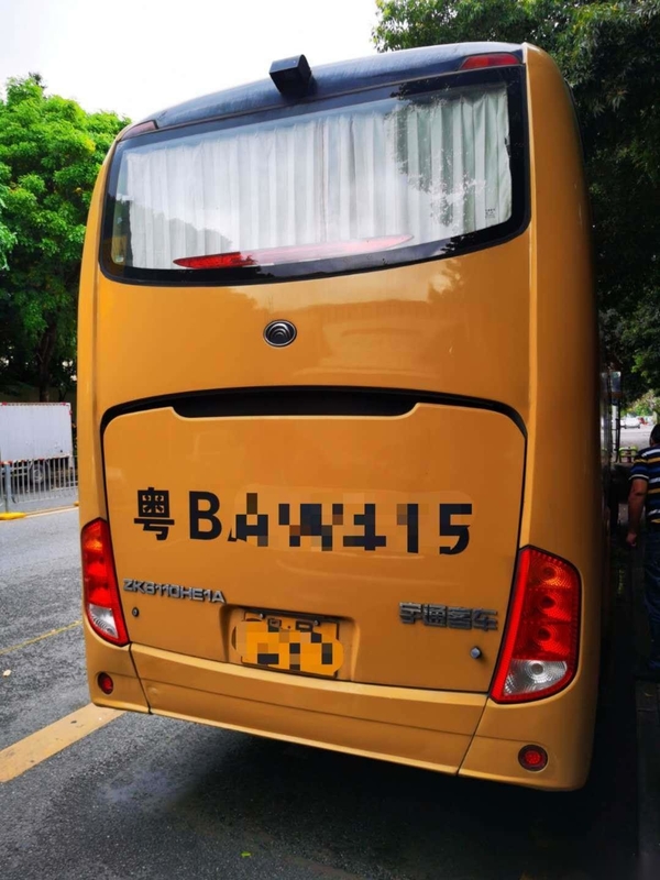 Bus Pelatih 60 Kursi Drive Tangan Kanan Bus Penumpang Digunakan Yutong ZK6110 Dua Pintu