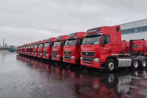 Truk Traktor HOWO bekas 6*4 480hp T7H LHD/RHD Euro V Engine