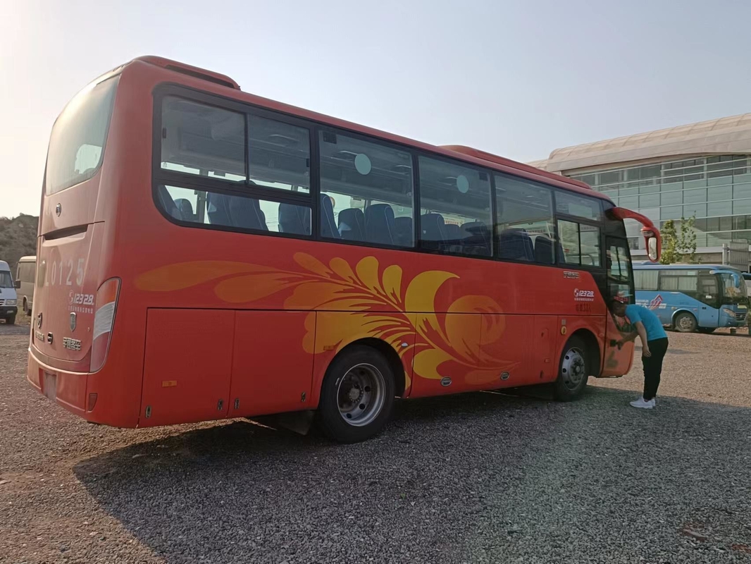 Tahun 2014 33 Kursi Digunakan Zk6808 Yutong Bus Mesin Diesel Coach Bus Dengan Kemudi LHD
