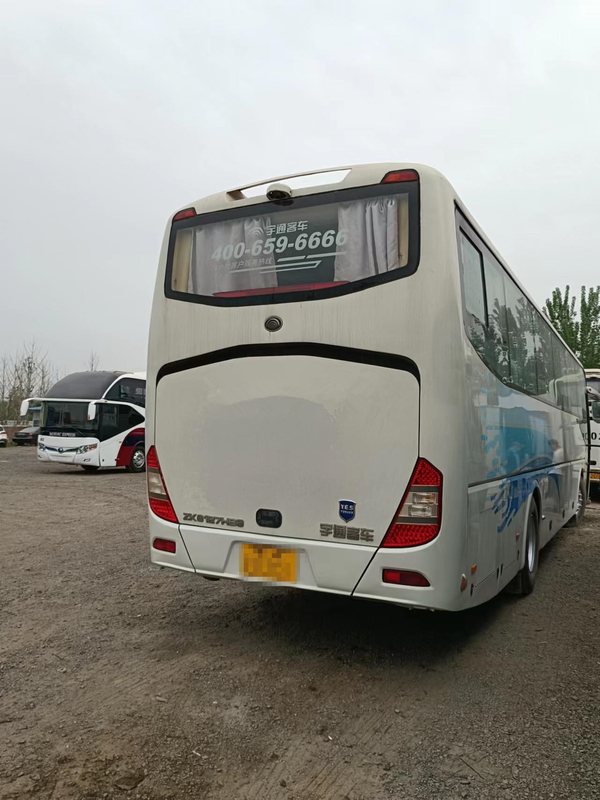 2015 Tahun 65 Seater Digunakan Yutong Bus ZK6127 Digunakan Bus Penumpang 310kw Mesin Belakang Kanan Drive