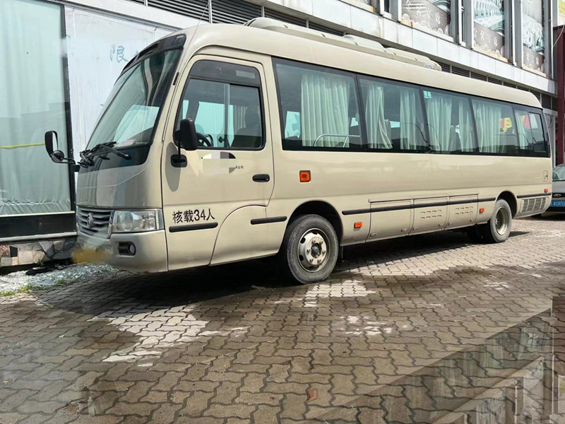 34 Kursi Bekas Coaster Bus Bekas Mini Bus XML6809 Dengan Kemudi Tangan Kiri Mesin Listrik
