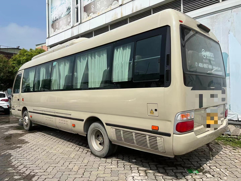34 Kursi Bekas Coaster Bus Bekas Mini Bus XML6809 Dengan Kemudi Tangan Kiri Mesin Listrik