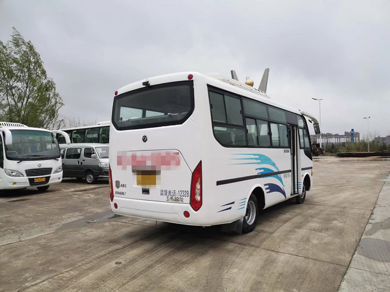 2016 Tahun 19 Kursi Bus Bekas Dfac Mini Bus Penggerak Tangan Kiri Tanpa Kecelakaan 2 Gandar