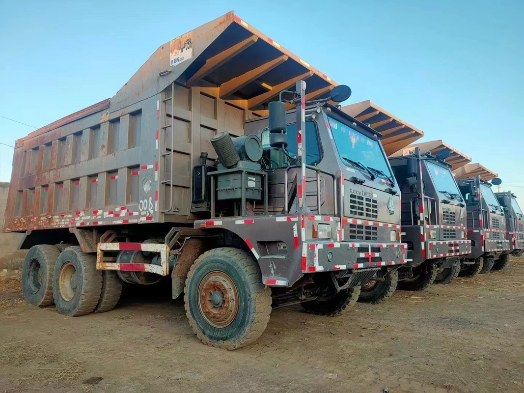 Sino HOWO Digunakan Dump Truck Dumper Dengan Mesin 430HP Beban 120 Ton Digunakan Untuk Tambang