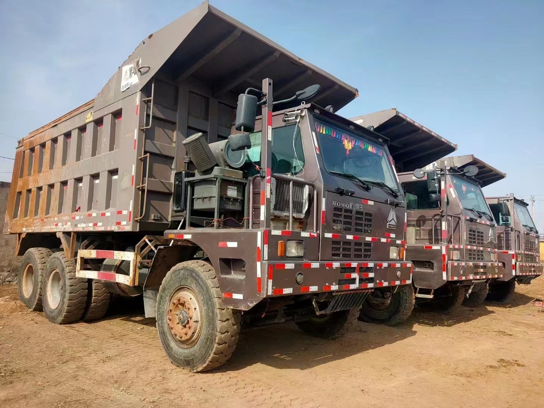 Sino HOWO Digunakan Dump Truck Dumper Dengan Mesin 430HP Beban 120 Ton Digunakan Untuk Tambang