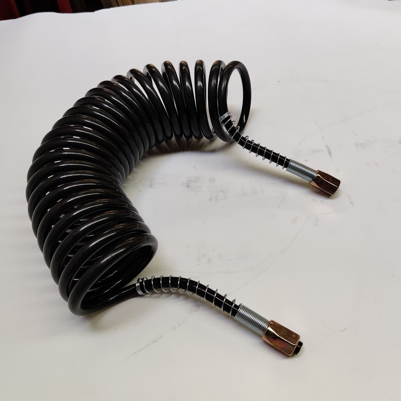 Coiled Hose Seven Core Cable Black PU Spiral Hose Dengan Konektor Besi Untuk Trailer Truk