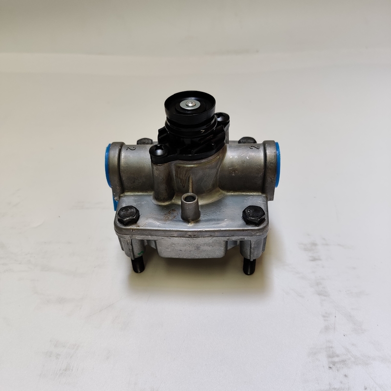 Suku Cadang Mesin Relay Brake Valve Untuk SINO HOWO Truck Car Emergency Relay Valve WG9000360524/2