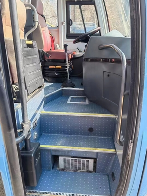 2015 Tahun 35 Seater Digunakan Lebih Tinggi KLQ6898 Coach Bus LHD Steering Diesel Engine No Accident