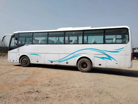Mikrobus Bekas 43 Kursi Pintu Ganda Warna Putih Digunakan Mesin Yutong Bus ZK6102D Yuchai