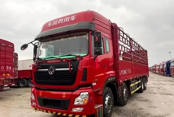 Truk Kargo Bekas 17.8t Nilai Beban Atap Tinggi 420hp 8 × 4 Mode Drive 12 Ban Gearbox CEPAT Dongfeng Lorry Truck