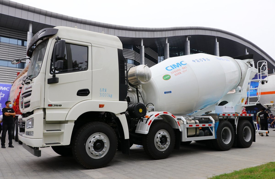Truk Pengaduk Beton Transit 8×4 Drive Mode 8 Cement Tanker Weichai 350hp Lhd
