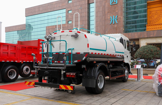 Sprinkler Water Tanker Truck JAC 4×2 Single Axle 200hp Mesin Diesel 10 Kubik Tanker