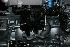Inter Cooling 2400rpm 150HP Mesin Diesel 4 Tak