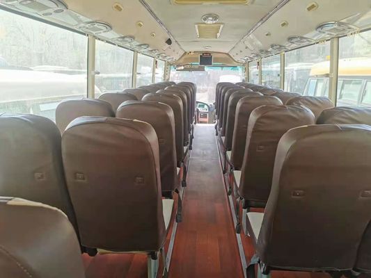 Bus Wisata Bekas Yutong ZK6999 45 Kursi Mesin Belakang 177kw Bus Penumpang LHD Airbag Chassis
