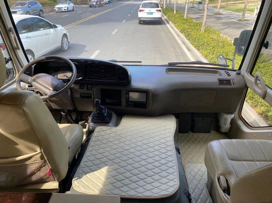 Bus Toyota Coaster Bekas 23 Kursi Mesin Diesel Euro III Kursi VIP kilometer rendah