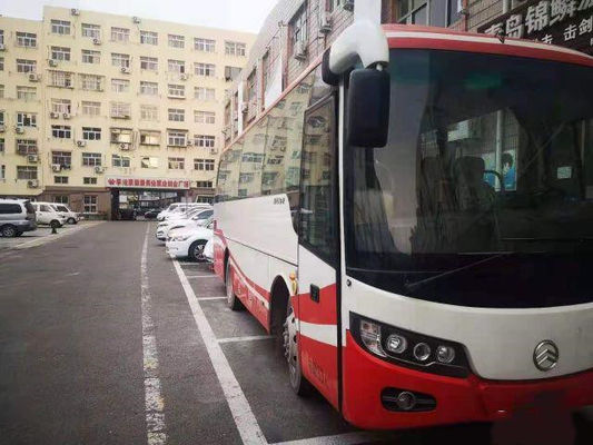 Bus Naga Emas Bekas XML6757 Bus Wisata Bekas 33 kursi 2016 Mesin Belakang Yuchai 127kw Euro IV Bus Pelatih Berkualitas Tinggi